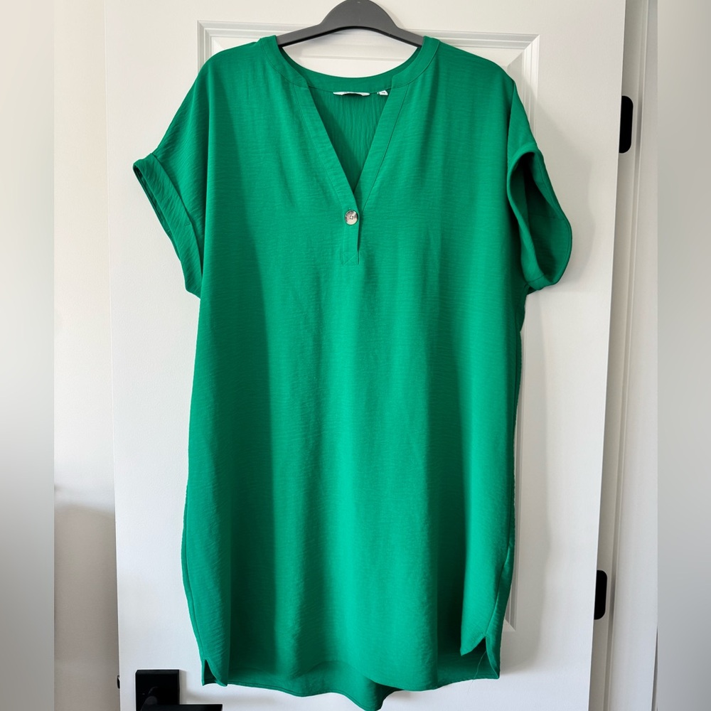 Green V-Neck Women's shift dress by Reitmans